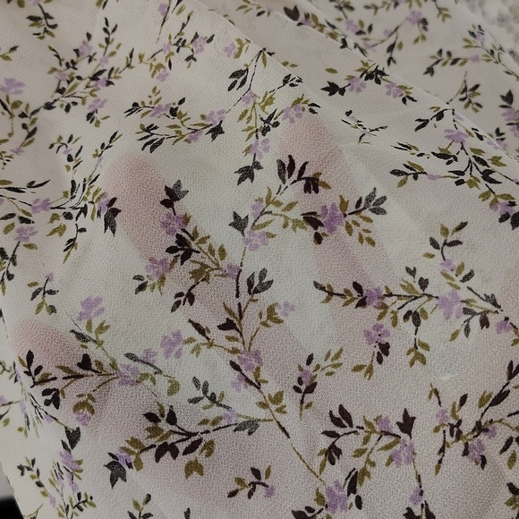 blu pepper Ivory Floral Pullover Blouse Size Medium Balloon Sleeve Semi sheer - Picture 9 of 9